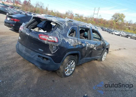 2015 Jeep Cherokee Latitude z USA, uszkodzony, nr VIN 1C4PJMCS9FW551307